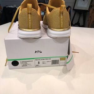 APL 24kt shoes in great condition